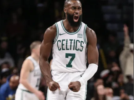 开云-队史第16位！杰伦-布朗职业生涯首次单赛季得分突破2000分